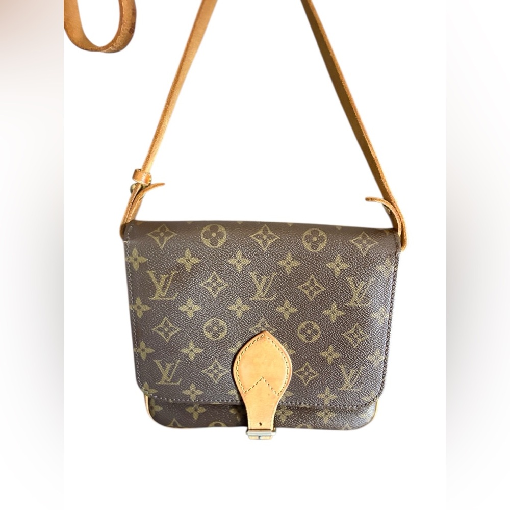 ✨ STUNNING VINTAGE LOUIS VUITTON CARTOUCHIERE ✨ INCLUDES VINTAGE LV DUST BAG - Picture 11 of 13